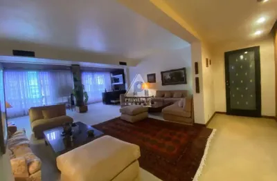 Posto 6!! salão, legítimo 3 quartos e 2 vagas de garagem na escritura! 180m²