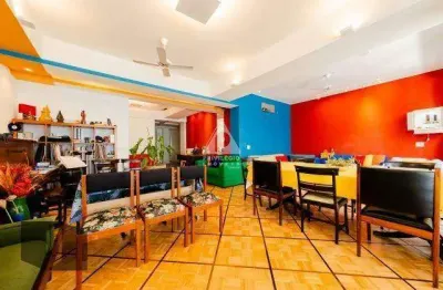 231 m² - salão, 4 quartos, 2 suítes, lavabo, 5 banheiros. Dce e uma vaga de garagem escriturada!!