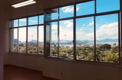 Vista cinematográfica para a baía de guanabara, 3 quartos, suíte e vaga na escritura, glória - rio de janeiro.