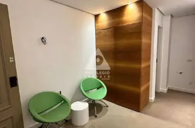 Sala comercial com 52m2, com banheiro, no edif. empresarial amadeus mozart (edif. amarelinho)