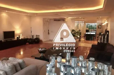 Apartamento à venda, atlântica no leme, 3 quartos, reformado.