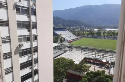 Apartamento de 3 quartos no leblon! 1 vaga, em frente ao clube do flamengo! perto de praça, shopping, portaria 24 horas!!!