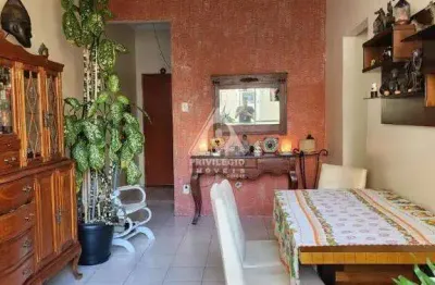 Privilégio imóveis vende 3 quartos fundos em copacabana. oportunidade