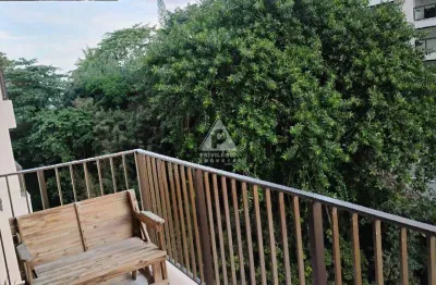 Maravilhoso 2 quartos reformados, proximo ao arpoador!!