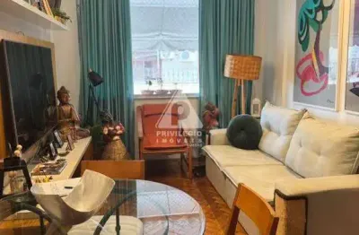 Sala , 2 quartos, banheiro social e área de serviço