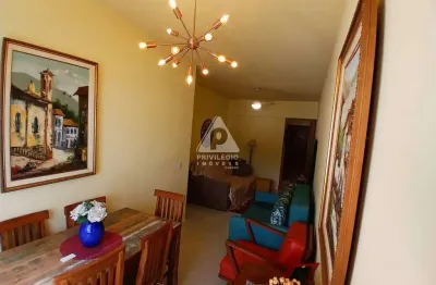 Excelente apartamento com vista livre na av. maracanã. 77m2, 2 quartos, sala em dois ambientes, área de serviço, dce, vaga escriturada e portaria 24h.