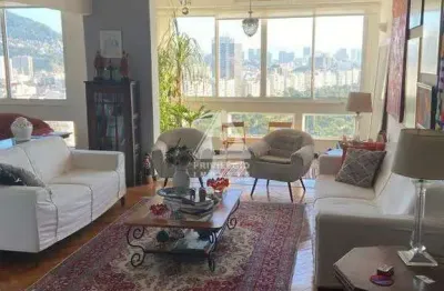 Apartamento sensacional com 3 quartos e 3 banheiros com vista totalmente livre de todos os cômodos!! 180m²