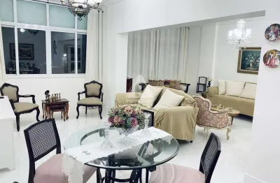 Apartamento à venda com 3 quartos, suíte e vaga de garagem em copacabana