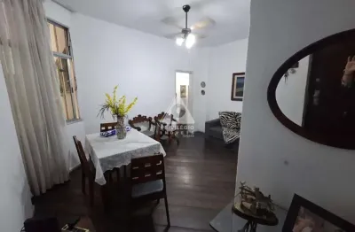 Apartamento 77m², 2 amplos quartos, varanda interna, sala, dce, rua benjamin constant