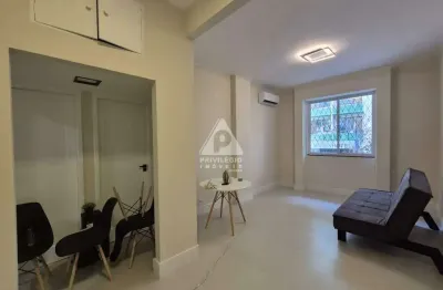 Apartamento 2 quartos com suíte em rua cobiçada de copacabana