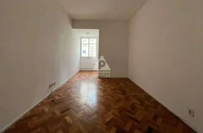 Privilégio imóveis vende apartamento de 02 quartos no posto 2