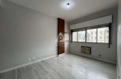 Apartamento 2 Quartos no Flamengo com 65 m2, próximo a Praia de Botafogo