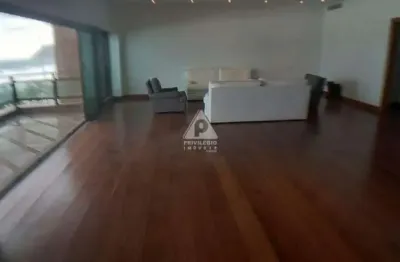 Apartamento luxuoso na vieira souto: 6 quartos, 4 vagas e vista panorâmica