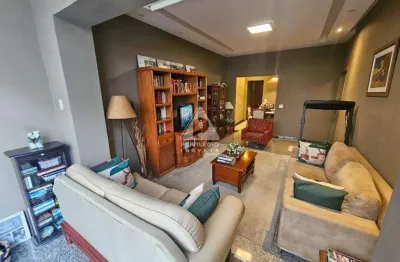 Apartamento 3 quartos, frente todo reformado, bem localizado