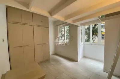 Studio em laranjeiras: 22m² com janelas acústicas e isento de iptu