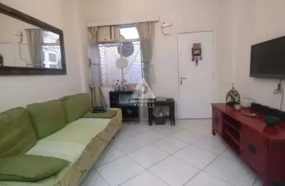 Apartamento na glória: 1 quarto, 1 suíte e totalmente reformado