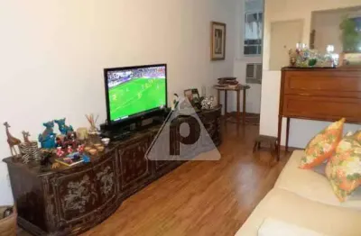 Apartamento 2 quartos | reformado | vaga na escritura | andar alto e de frente | posto 6