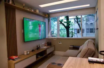 Apartamento reformado: 4 quartos, 1 suíte e a 2 quadras da praia