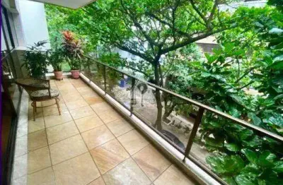 Apartamento com varanda e vista agradável na redentor!
