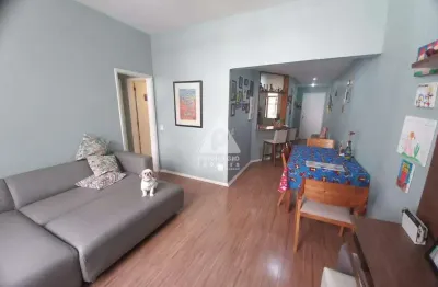 Apartamento à venda 2 quartos, suíte master, reformadíssimo, vaga de garagem, laranjeiras - rj