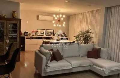 Apartamento reformado 4 quartos | 150m² | tijuca | 1 vaga | condomínio completo