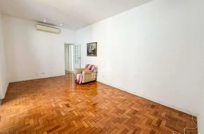 Oportunidade única no coração do leblon! apartamento de fundos, silencioso e espaçoso (120m²)!