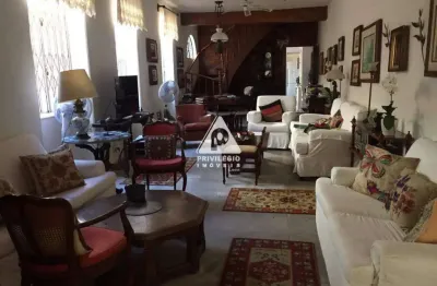 Casa duplex na gávea – 5 quartos, 3 vagas e jardim!