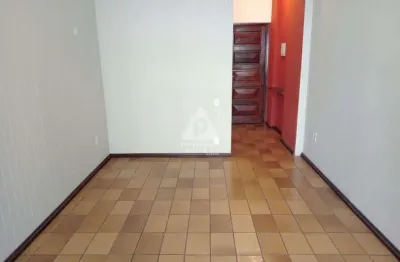 Apartamento no copacabana, 3 qts (1 suíte) com 84 m² úteis e 1 vaga