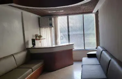 Excelente sala comercial, 87m², prédio moderno e bem localizado!