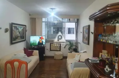 Apartamento 3 quartos no leblon – andar alto, vaga escriturada e portaria 24h