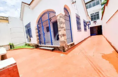 Casa triplex à venda na gávea – 5 quartos, sala ampla e terraço