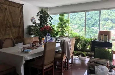 Apartamento 4 quartos (1 suíte) com 3 vagas em condomínio fechado na gávea