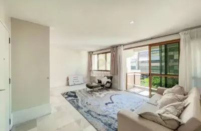 Leblon – conforto e localização! 3 quartos com suíte e vaga na escritura