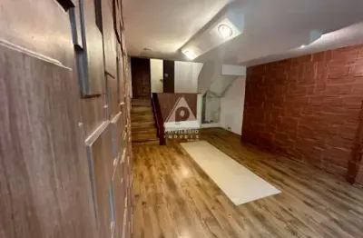 Loja à venda em ipanema, ótima localização perto do metrô nossa senhora da paz, frente para confeitaria colombo, 1 vaga e documentação em ordem.