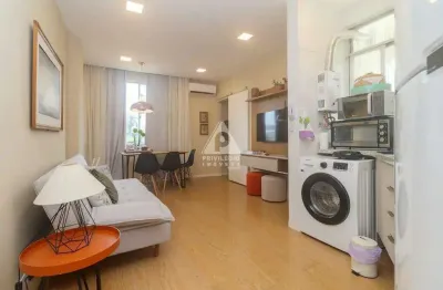 Quarto e sala reformado no leblon, mobiliado e com vista livre