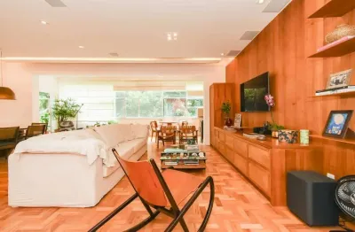 Apartamento reformado de alto padrão com varanda gourmet em copacabana – 4 quartos, 1 vaga