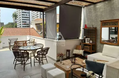 Casa triplex reformada 5 quartos com espaço gourmet e jardim em botafogo – 300m²