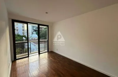 Apartamento 2 quartos com varanda e vista para o cristo | 1 vaga na escritura