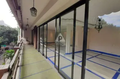 Excelente apartamento no leblon | 3 dormitórios (original 4) | 2 suítes | varanda com vista