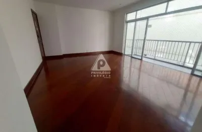 Excepcional apartamento 3 quartos com 2 vagas no leblon – rua arborizada e condomínio completo