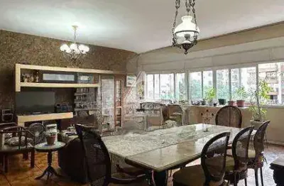 Apartamento de 155m², 3 quartos e vaga escriturada!