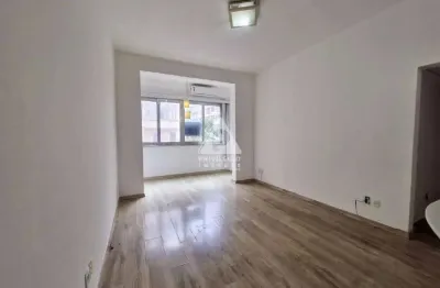 Apartamento á venda 2 quartos no posto 2 de copacabana - rio de janeiro