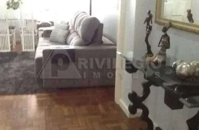 Apartamento no posto 5, copacabana – 2 quartos, suíte e vista livre