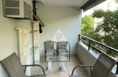 Apartamento à venda , 2 quartos, 1 suíte, varanda, 2 vagas na escritura, laranjeiras