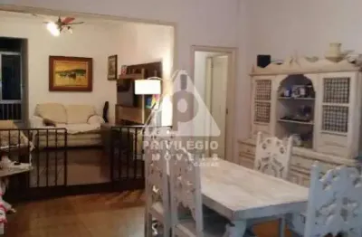 Apto salão. 3 qtos. bh coz área. deps. garagem. vista livre. coração de laranjeiras