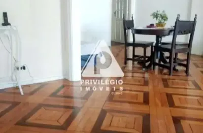 Apartamento a venda, 4 quartos com vaga no flamengo