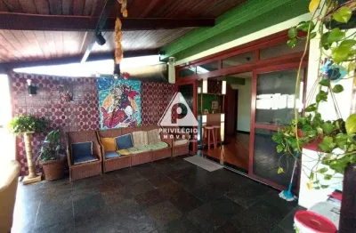 Cobertura linear 297m², com 3 quartos e vaga, à venda no flamengo!