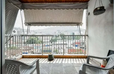 Laranjeiras- 3 quartos com dependência e 2 vagas escrituradas!