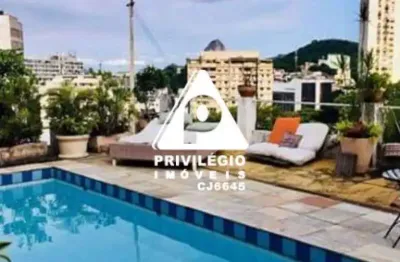 Maravilhosa casa histórica com 6 quartos e dois apartamentos!