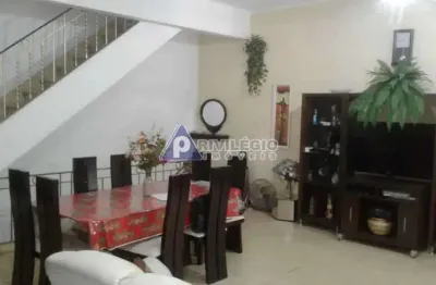 Casa de rua à venda, 3 quartos, 1 suíte, catete - rio de janeiro/rj
